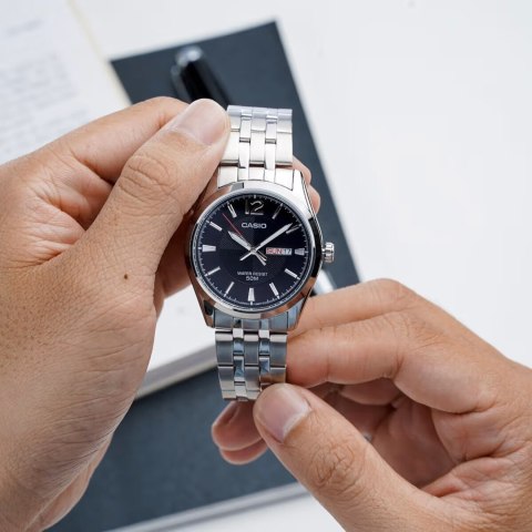 ZEGAREK MĘSKI CASIO MTP-1335D-1AV (zd026a) + BOX