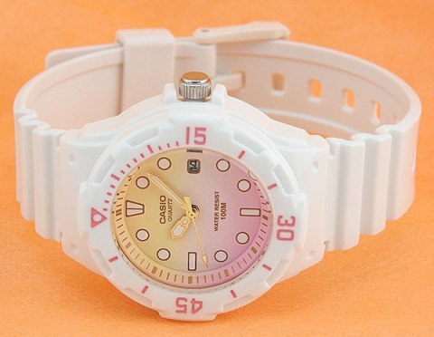 ZEGAREK DAMSKI CASIO LRW-200H 4E2V (zd557g) + BOX