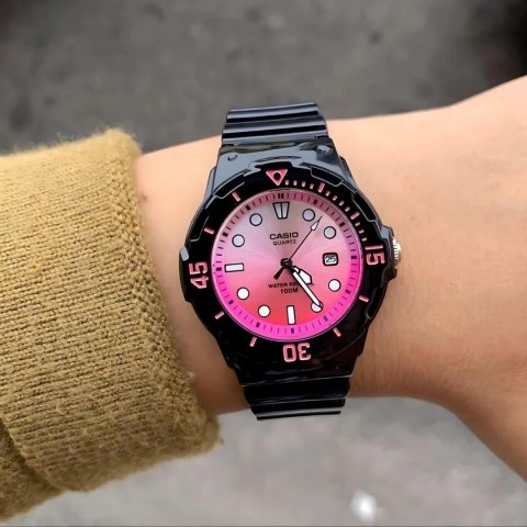 ZEGAREK DAMSKI CASIO LRW-200H 4EV (zd557f) + BOX