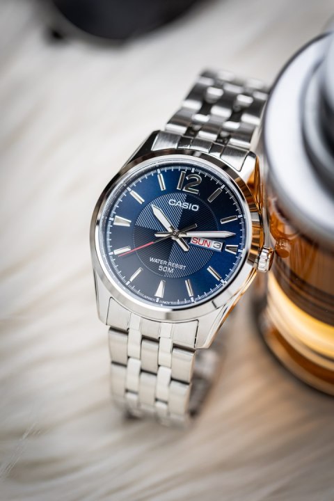 ZEGAREK MĘSKI CASIO MTP-1335D-2AV (zd026e) + BOX