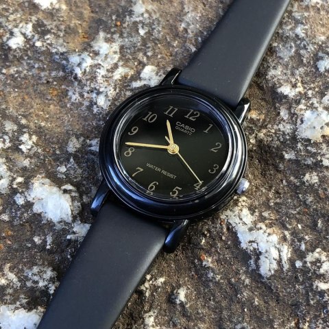 Zegarek Damski Casio LQ-139AMV-1L