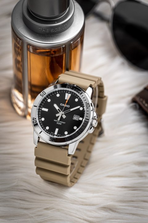 Zegarek Męski Casio MTP-VD01-5EVUDF + BOX
