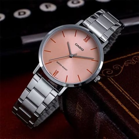 ZEGAREK DAMSKI CASIO LTP-VT01D-4B + BOX (zd613m)