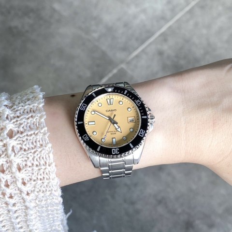 Zegarek Męski Casio MDV-10D-4A2+ BOX