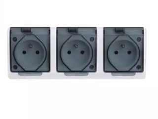 HERMES BIAŁY GNIAZDO NT 3X Z/U Z KLAPKĄ DYMNĄ IP44 ZACISKI ŚRUBOWE 16A 250V 0323-01